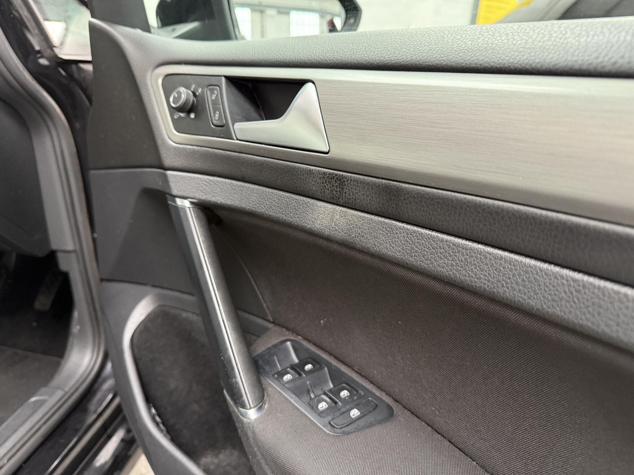 2015 Volkswagen Golf - Image 19