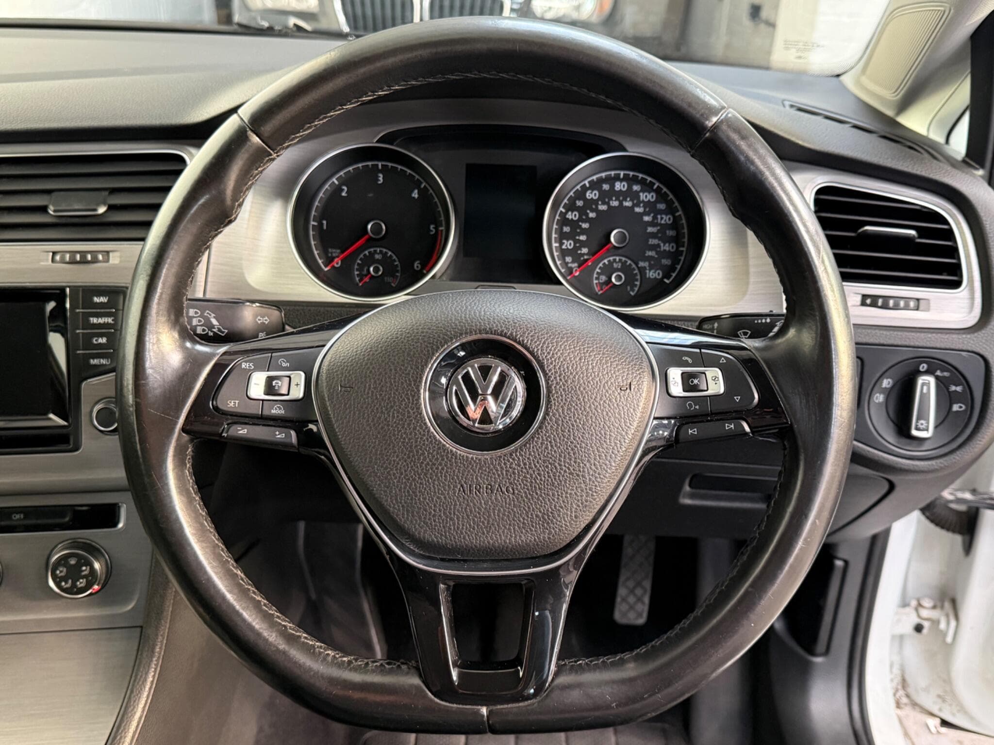 2014 Volkswagen Golf - Image 18