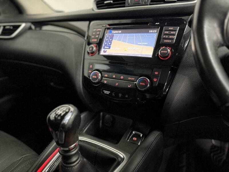 2015 Nissan Qashqai - Image 32