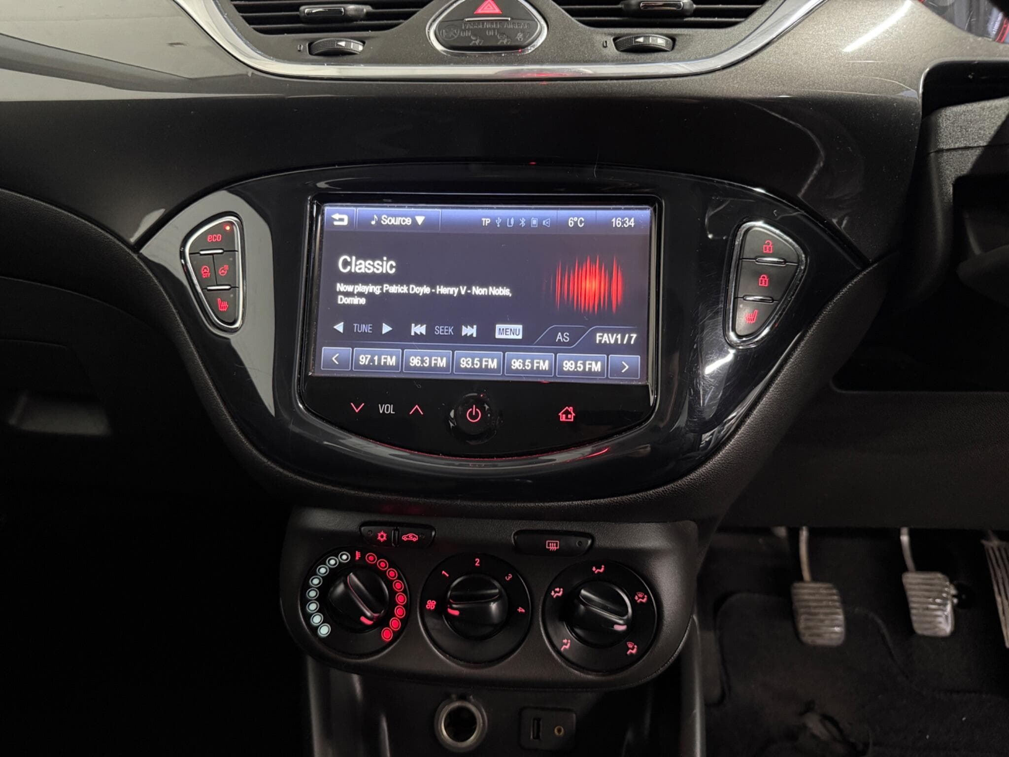 2015 Vauxhall Corsa - Image 24