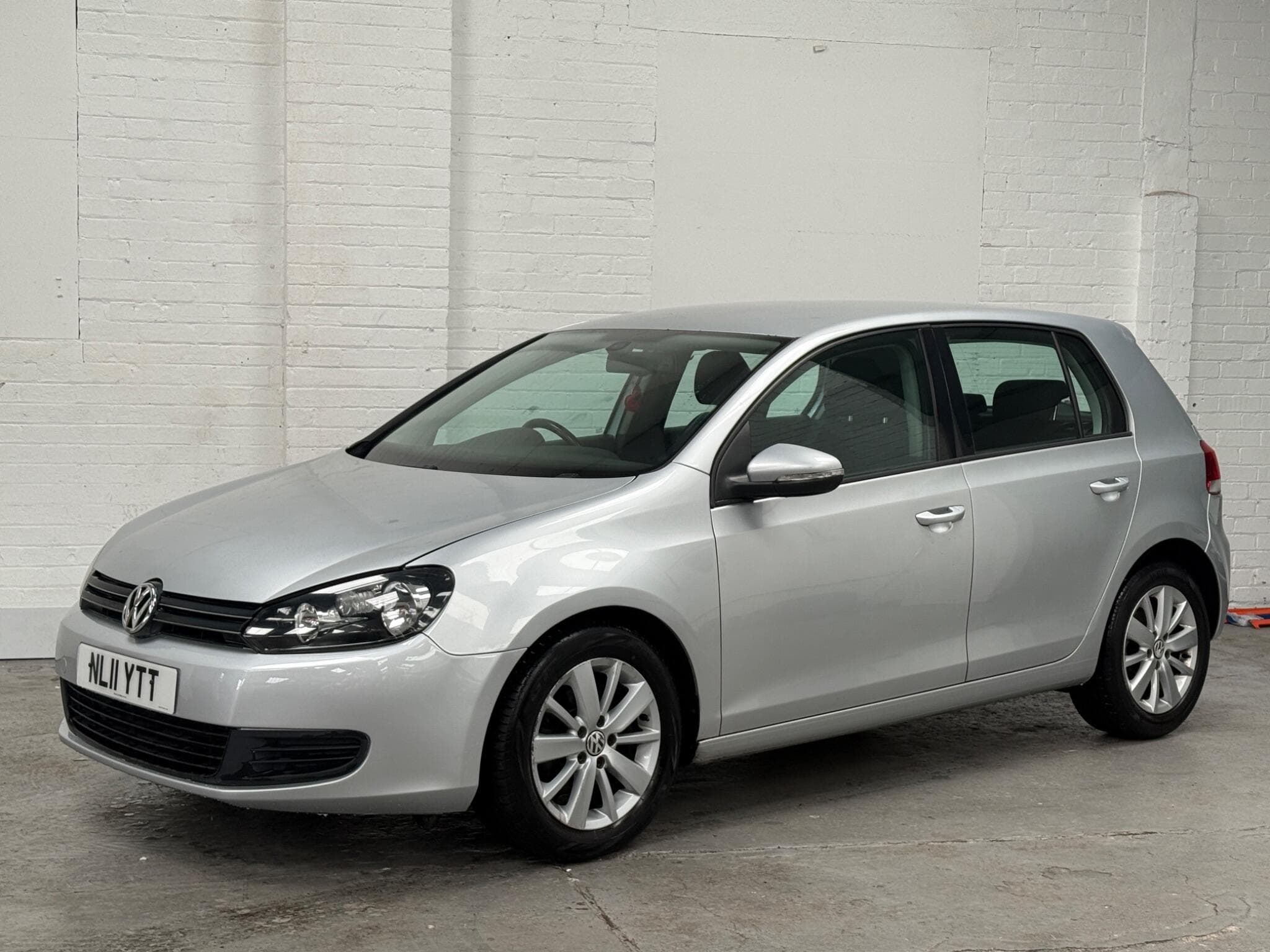 2011 Volkswagen Golf - Image 7
