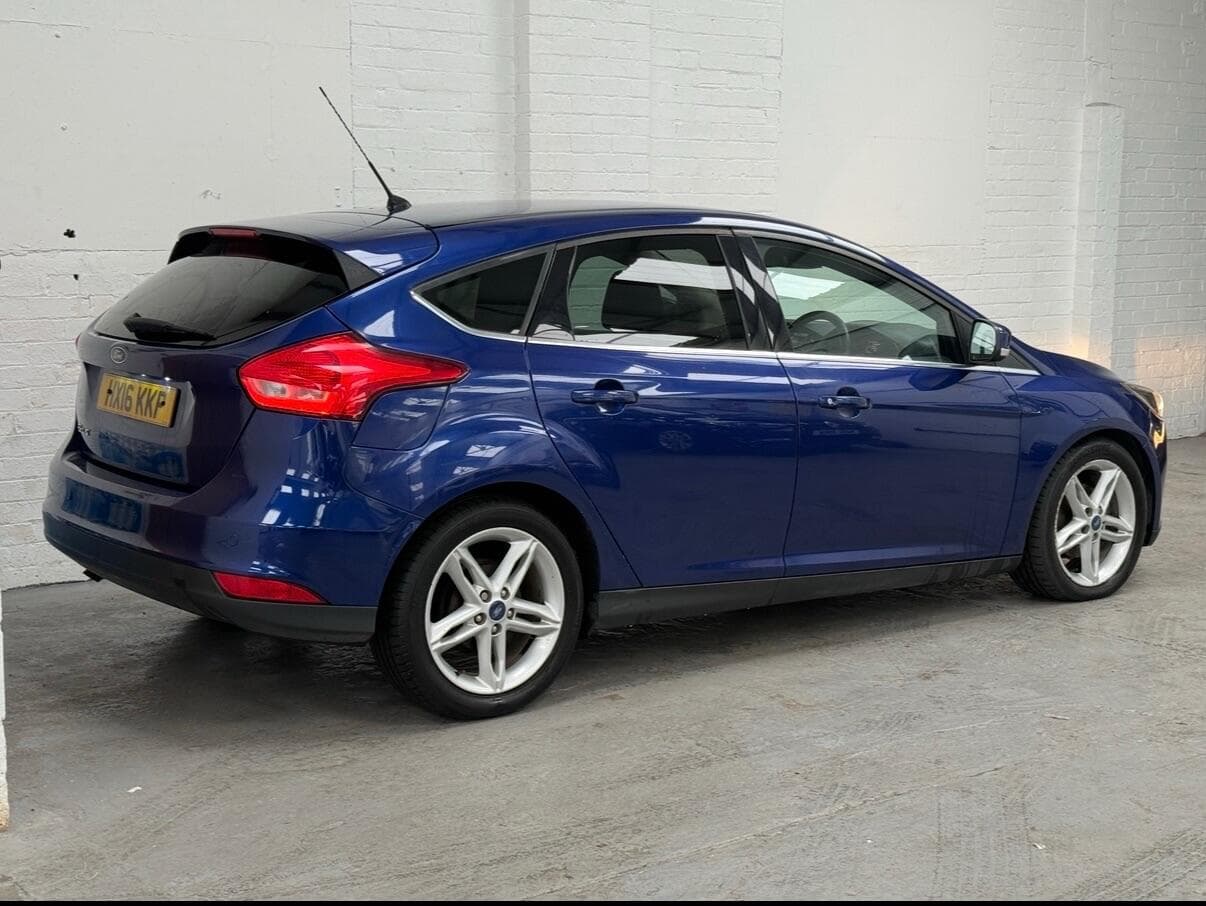 2016 Ford Focus - Image 10