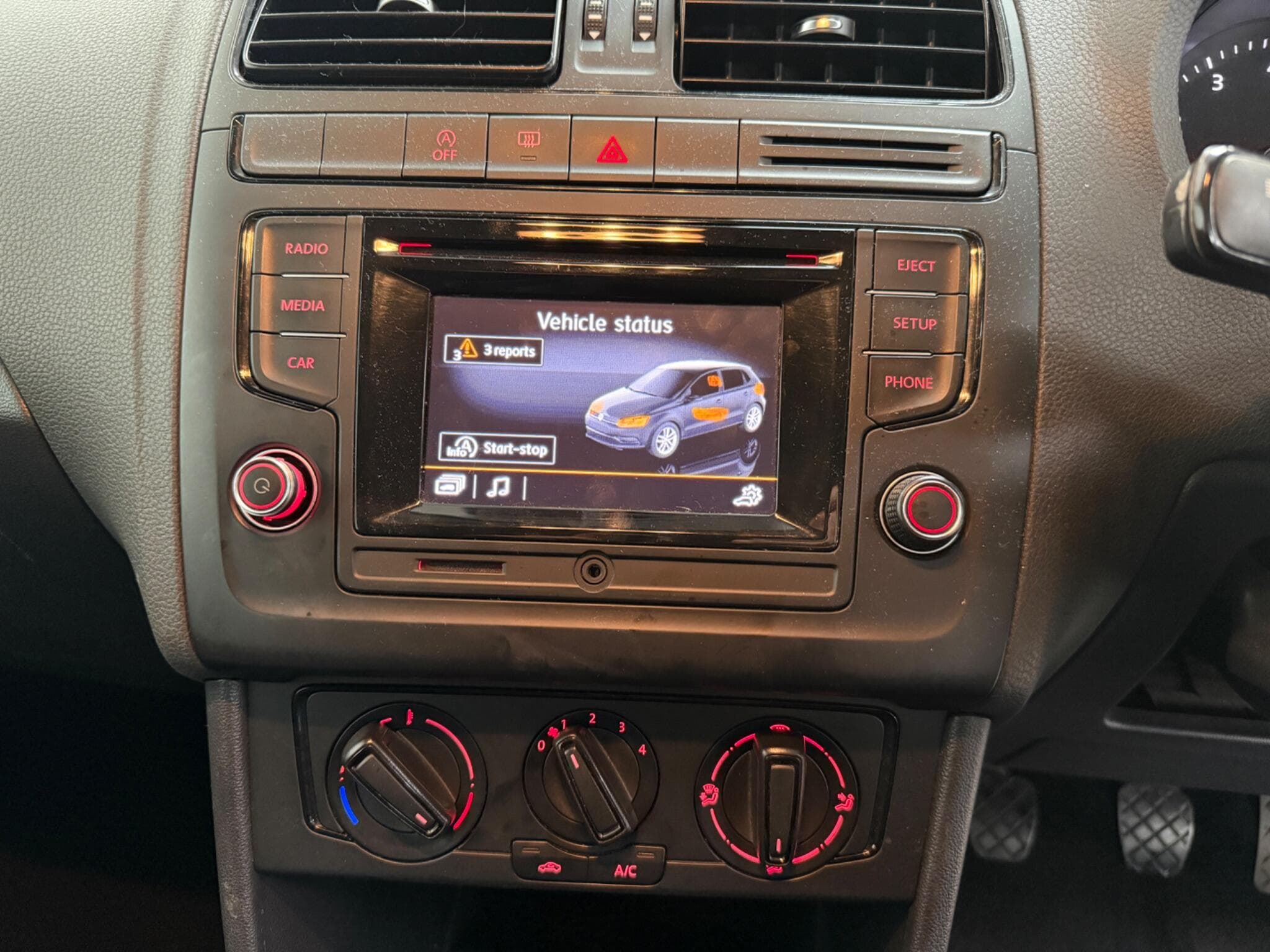 2014 Volkswagen Polo - Image 17