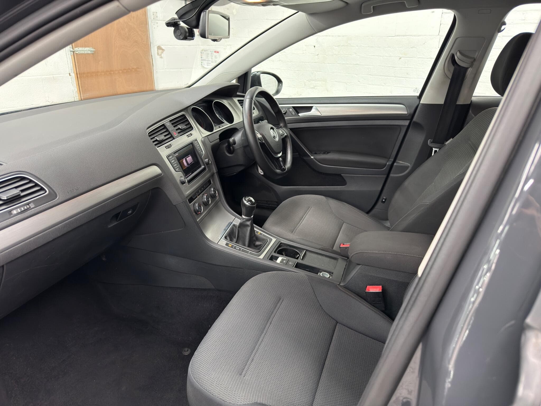 2015 Volkswagen Golf - Image 19