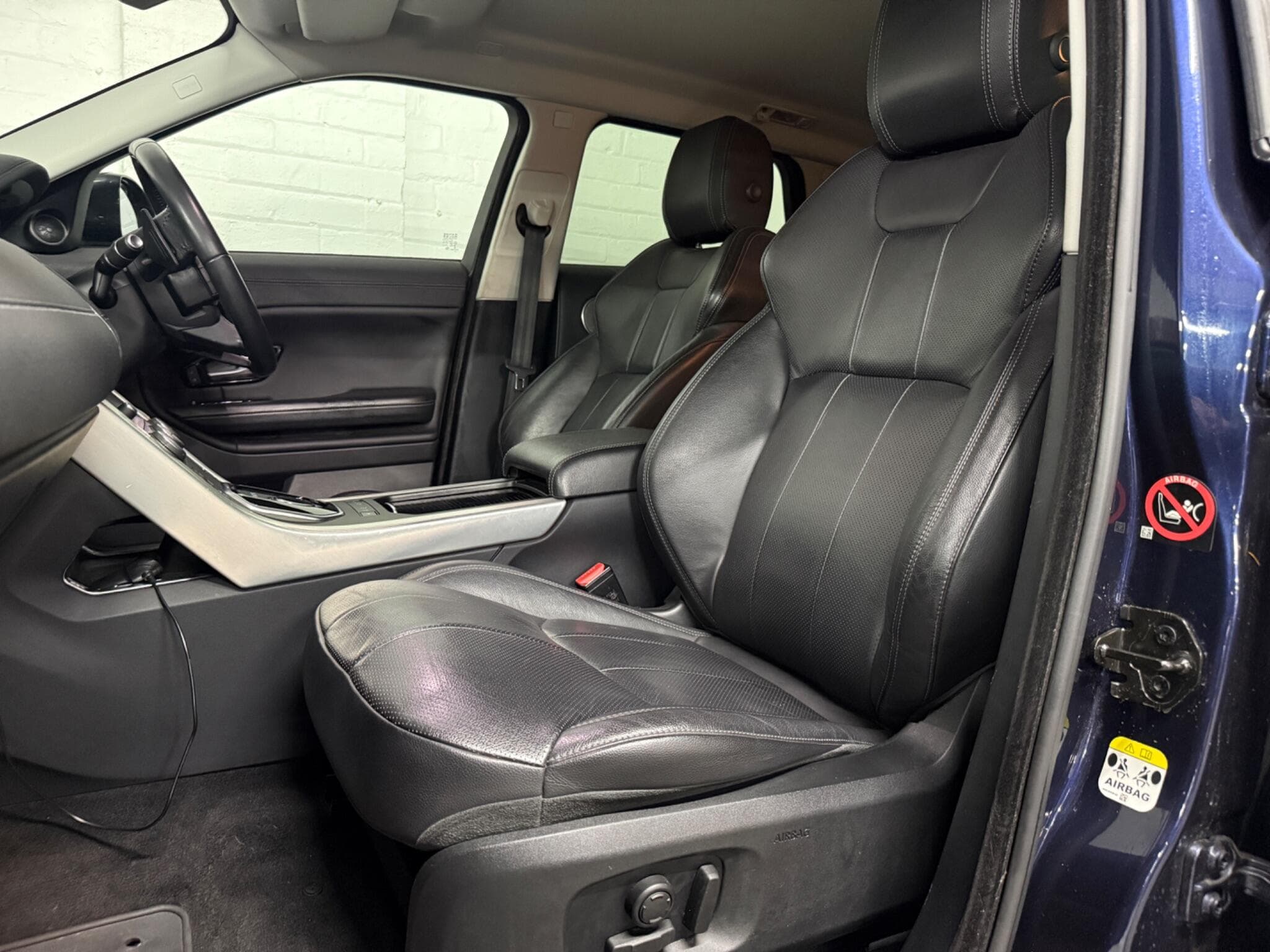 2017 Land Rover Range Rover Evoque - Image 28