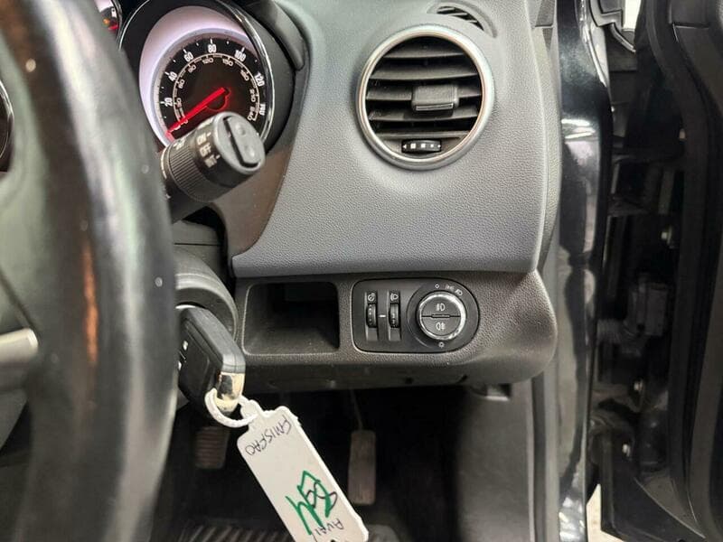 2015 Vauxhall Meriva - Image 17