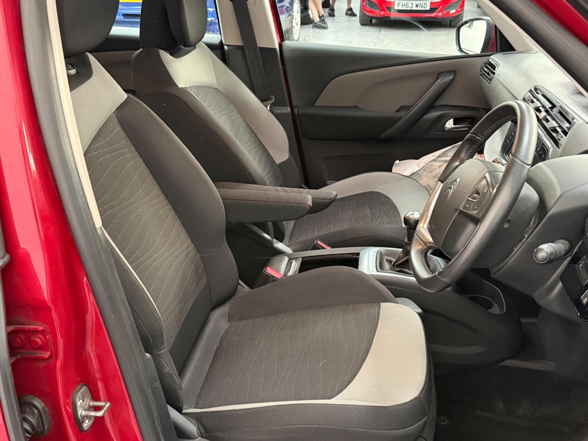 2013 Citroen C4 Picasso - Image 11