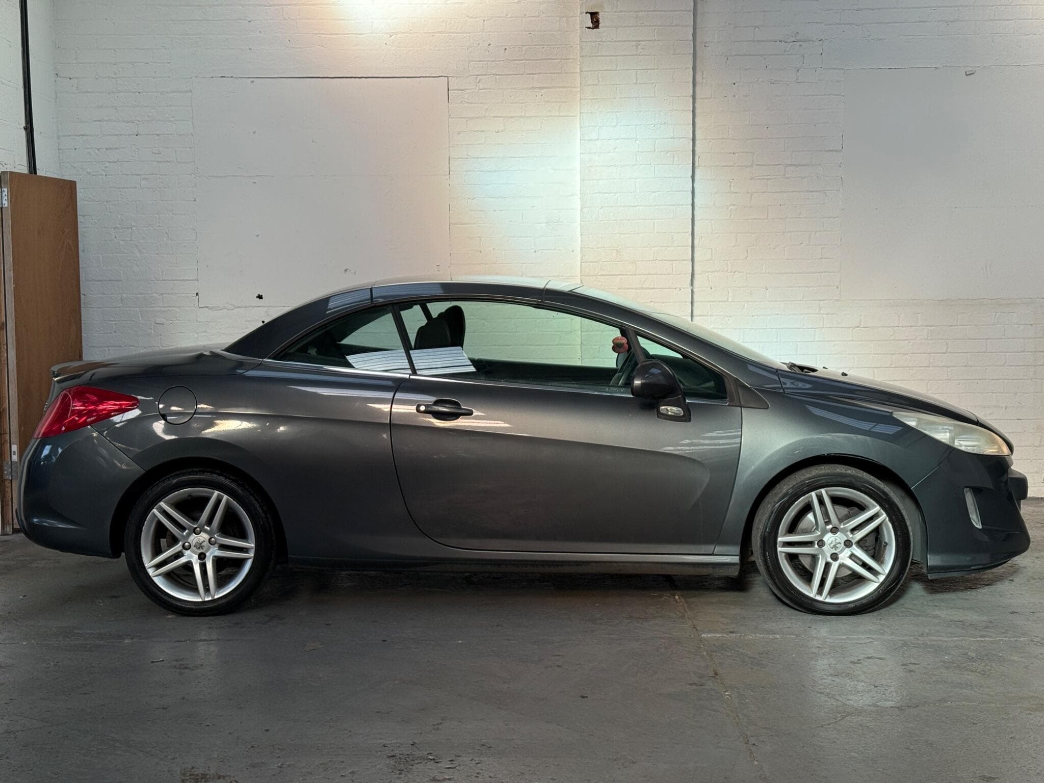 2009 Peugeot 308 CC - Image 9