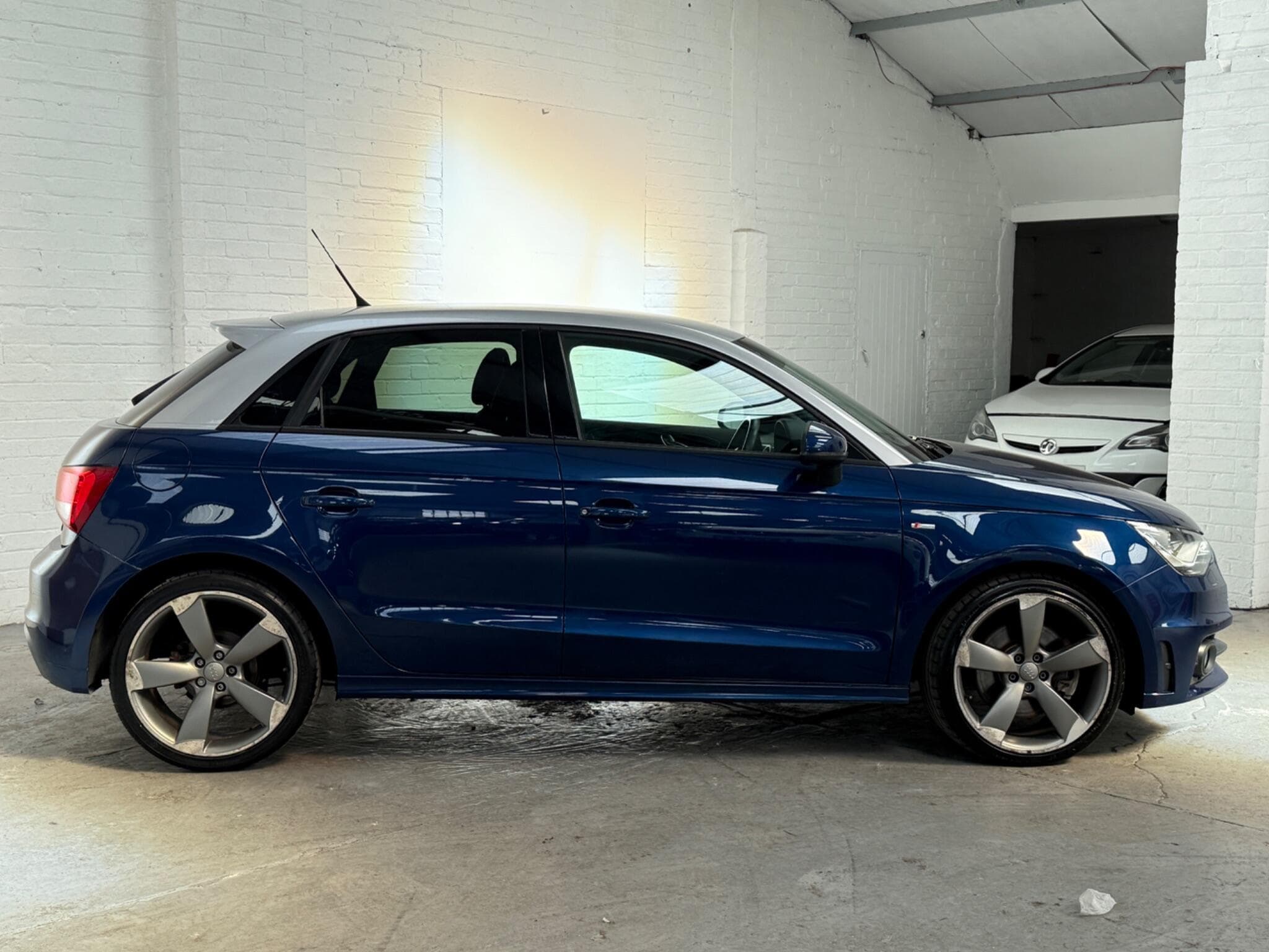 2015 Audi A1 - Image 10