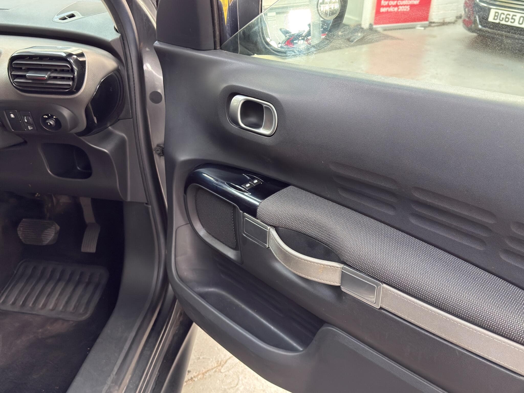 2015 Citroen C4 Cactus - Image 14