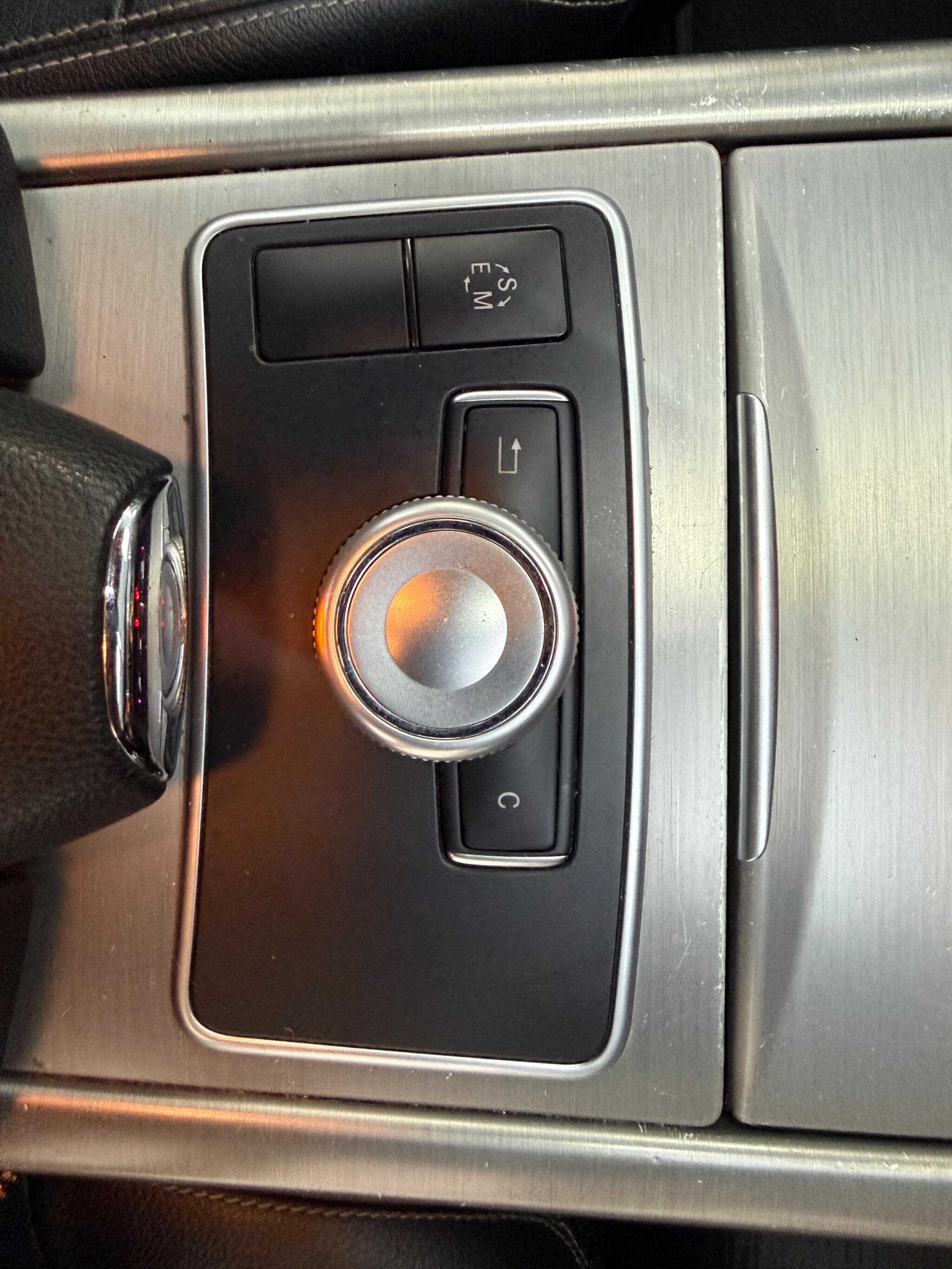 2010 Mercedes-Benz E Class - Image 43