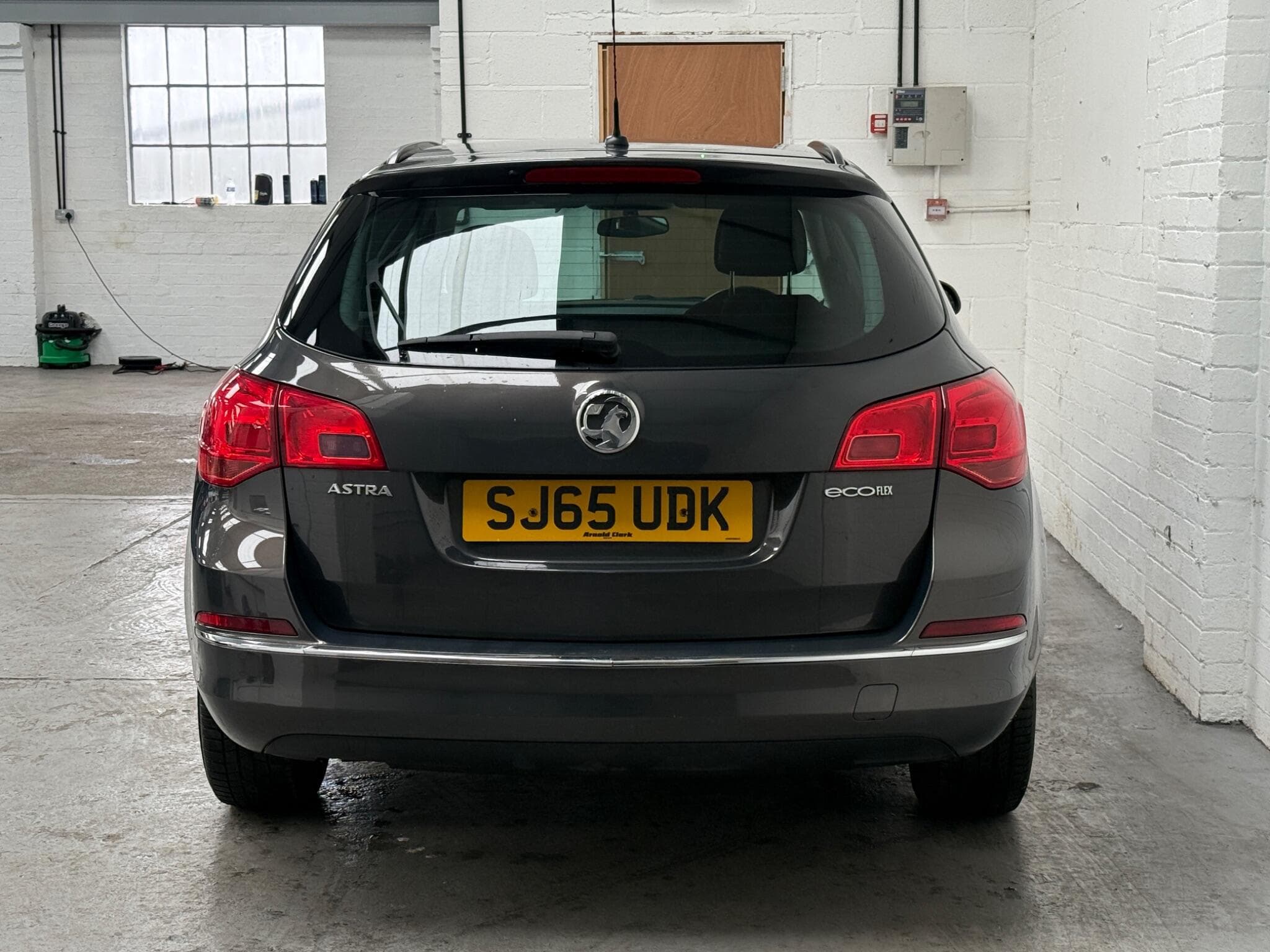 2016 Vauxhall Astra - Image 12