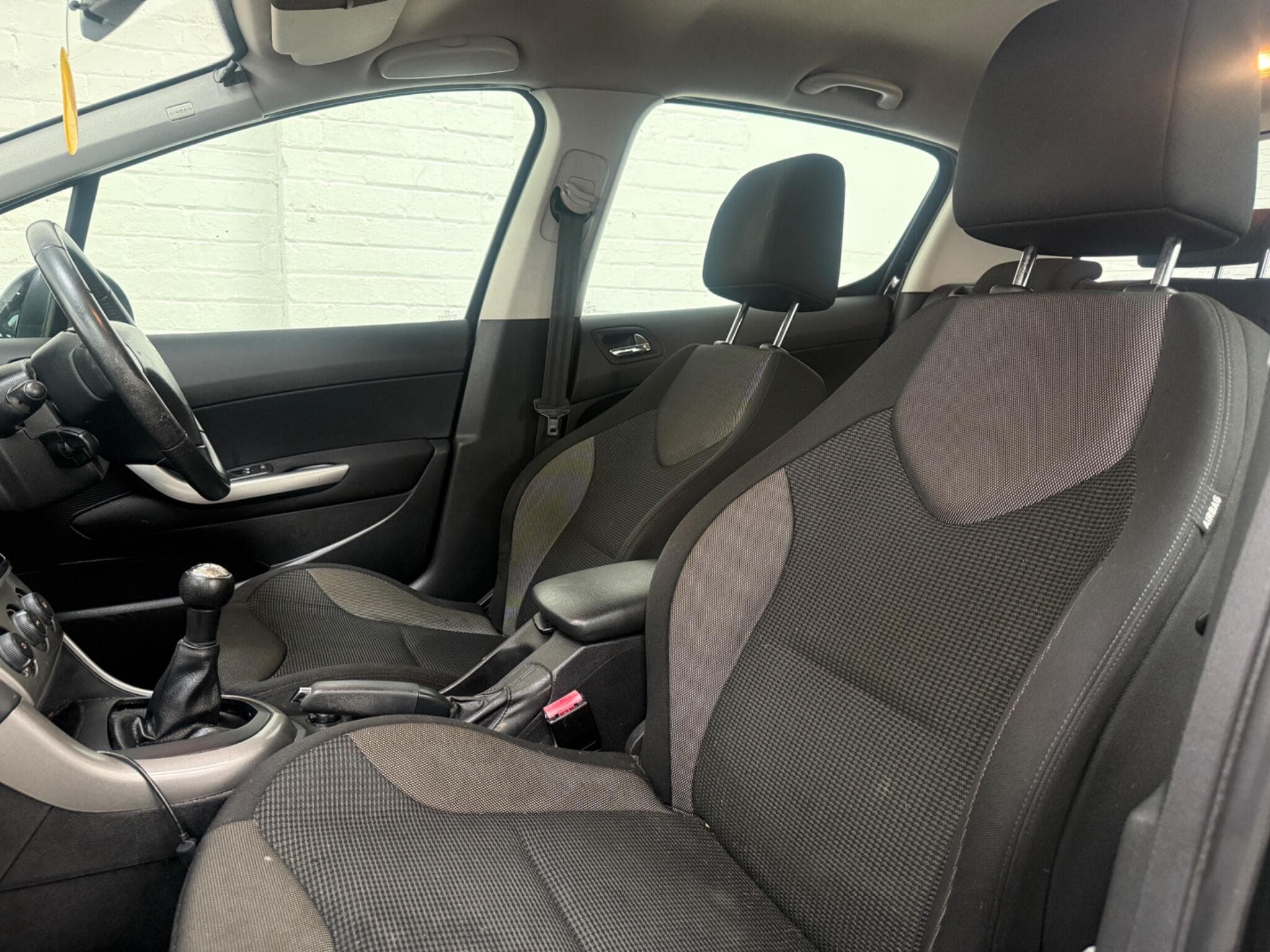 2010 Peugeot 308 - Image 10