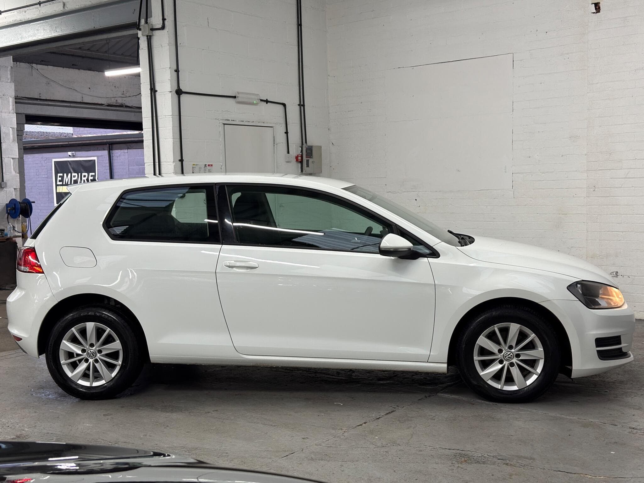2013 Volkswagen Golf - Image 9