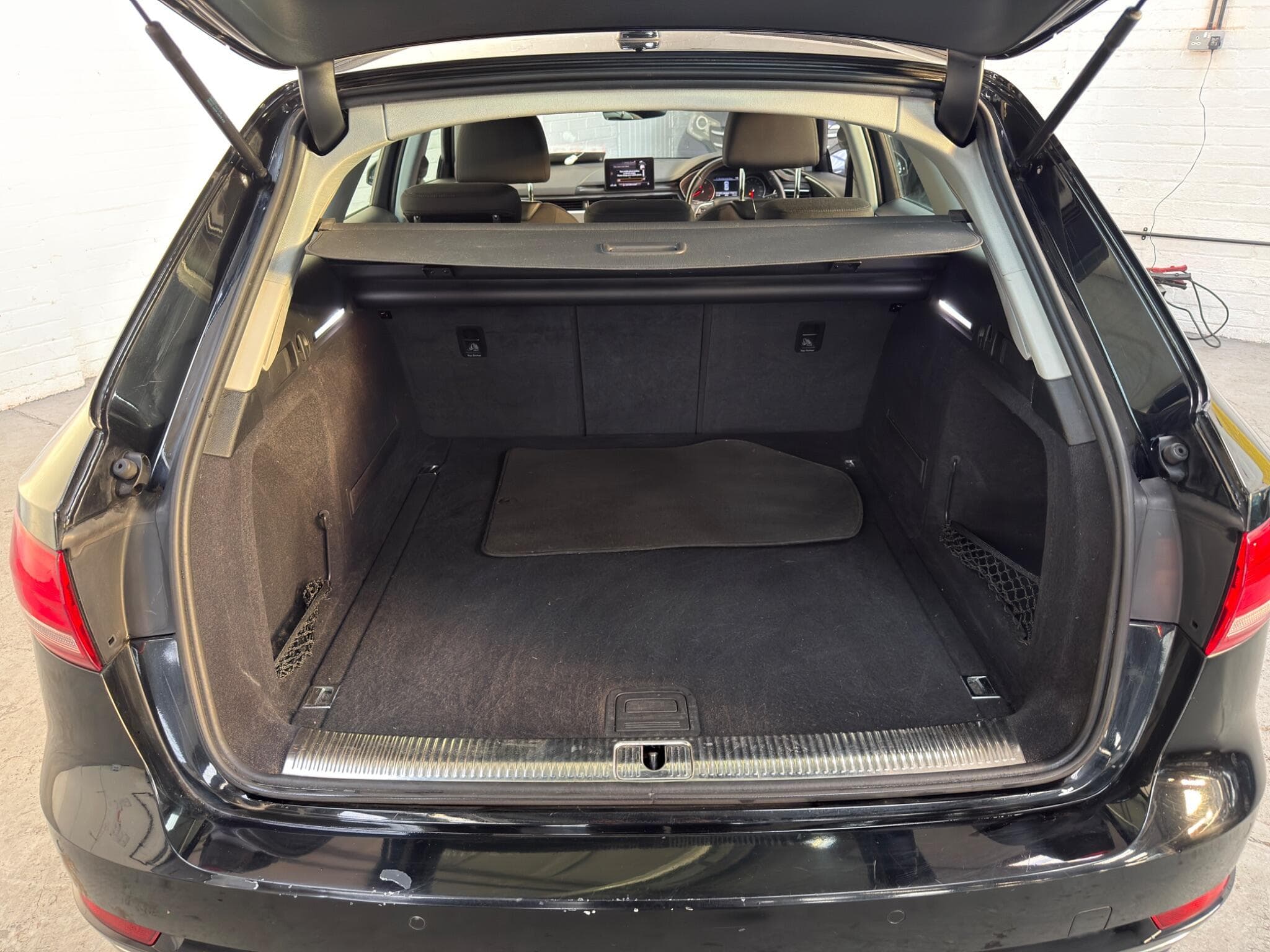 2016 Audi A4 Avant - Image 25