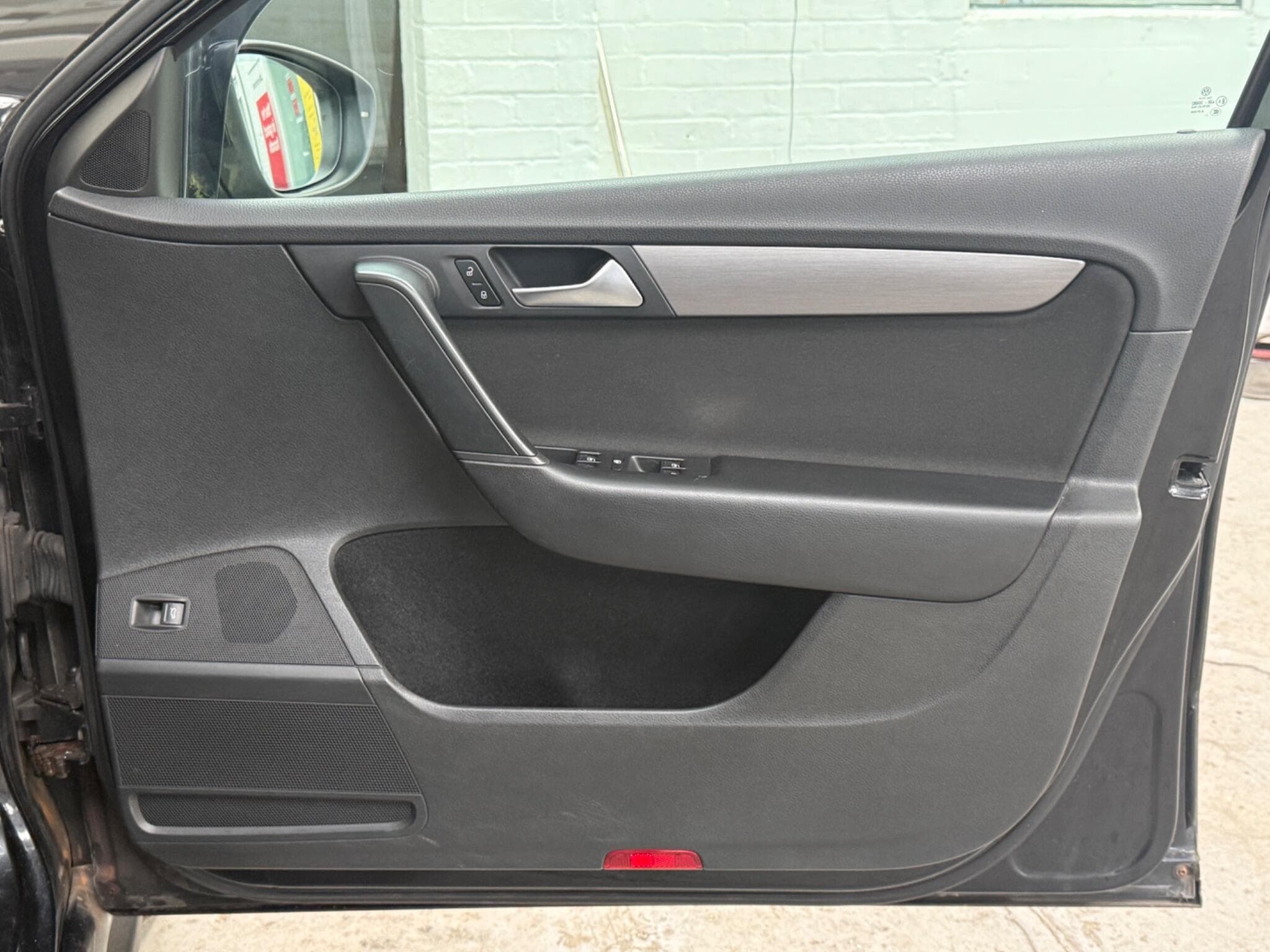 2012 Volkswagen Passat - Image 14