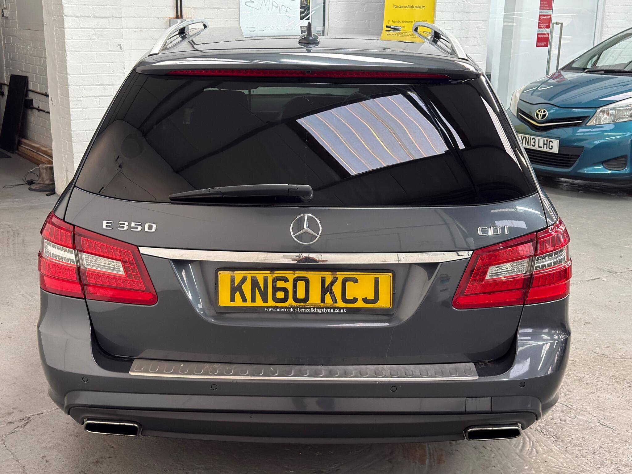 2010 Mercedes-Benz E Class - Image 8