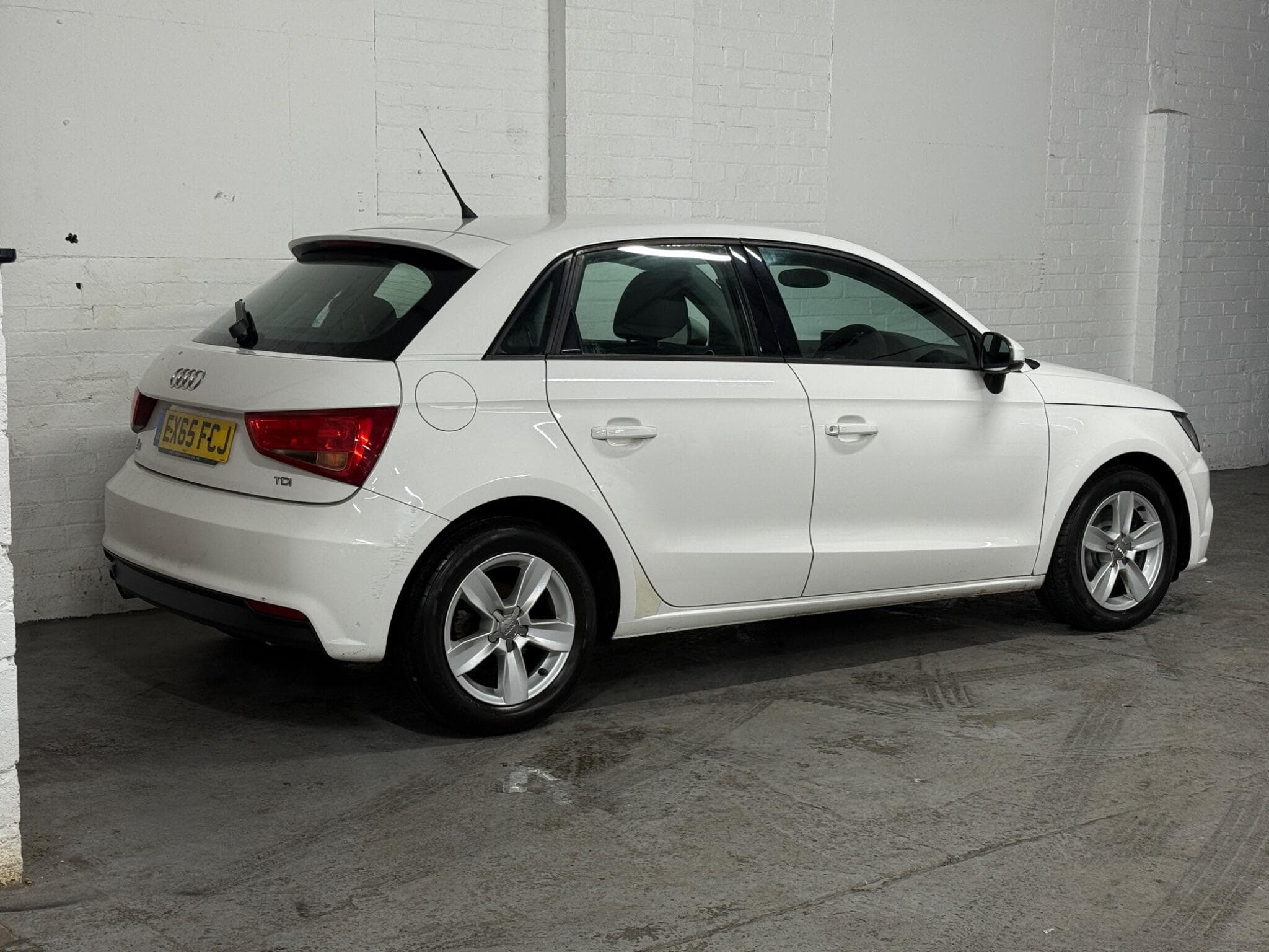 2015 Audi A1 - Image 11