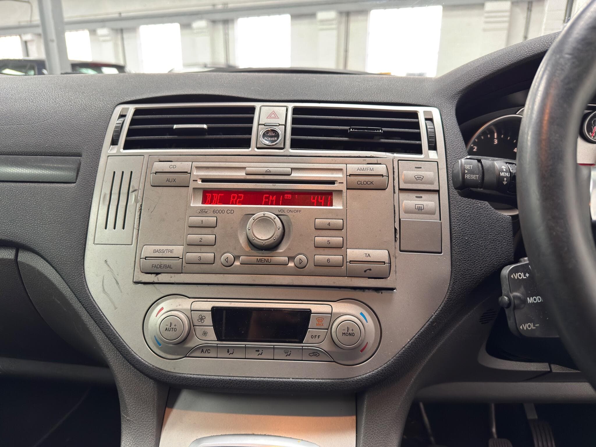 2011 Ford Kuga - Image 14